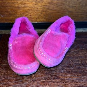 Little Girls Koolaberra by Ugg Size 13 Moccasins
